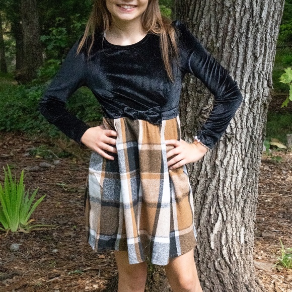 Elegant Black and Plaid Kids Dress - Picture 1 of 6